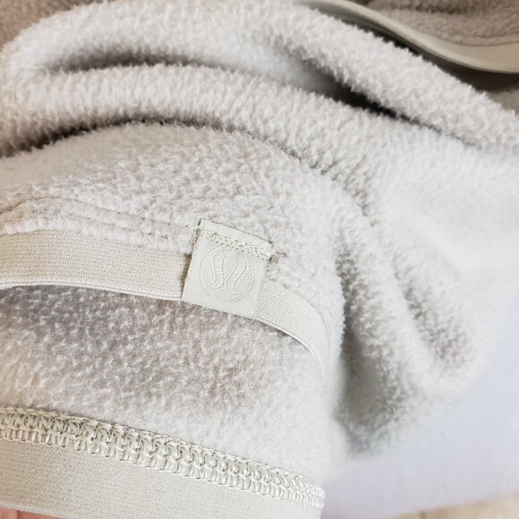 lululemon athletica Cream Performance Jacket - Picture 13 of 16